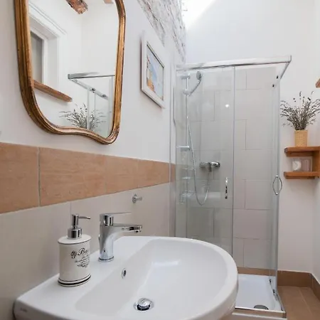 Tt Apartmani - Historic Center Pula Lägenhet
